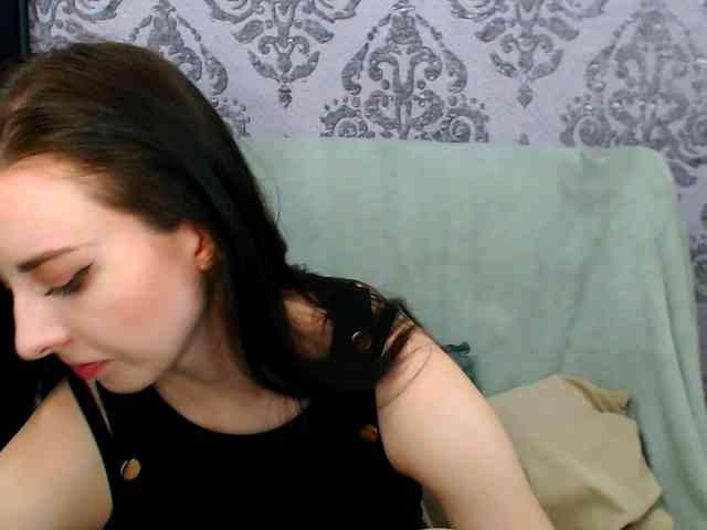 VirginLuna webcam