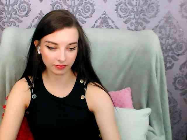 VirginLuna webcam