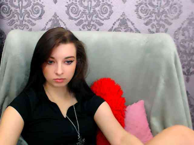 VirginLuna webcam