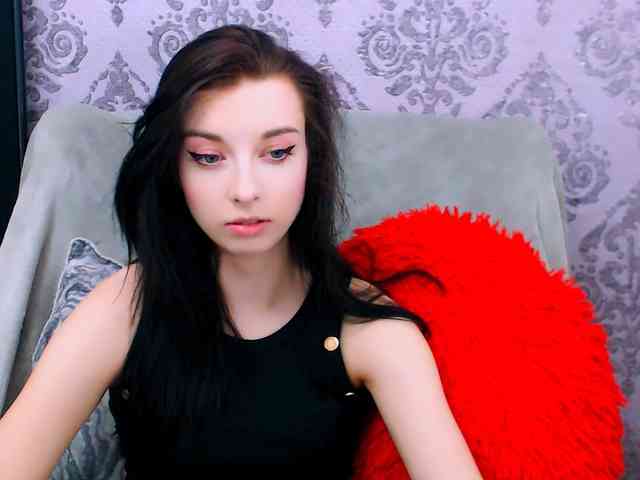 VirginLuna webcam