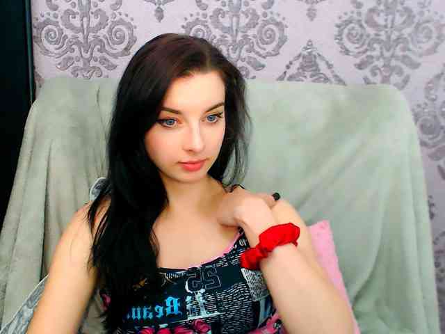 VirginLuna webcam