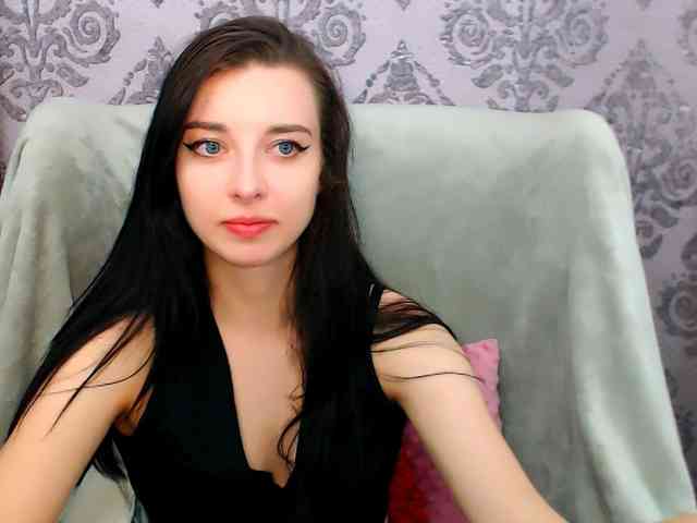 VirginLuna webcam