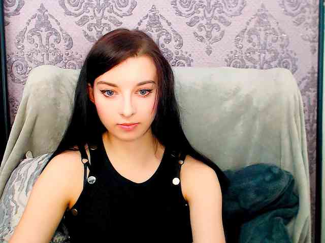 VirginLuna webcam