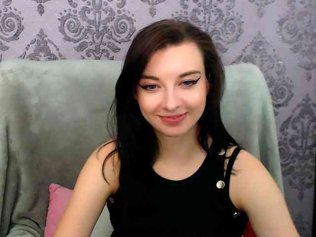 VirginLuna webcam