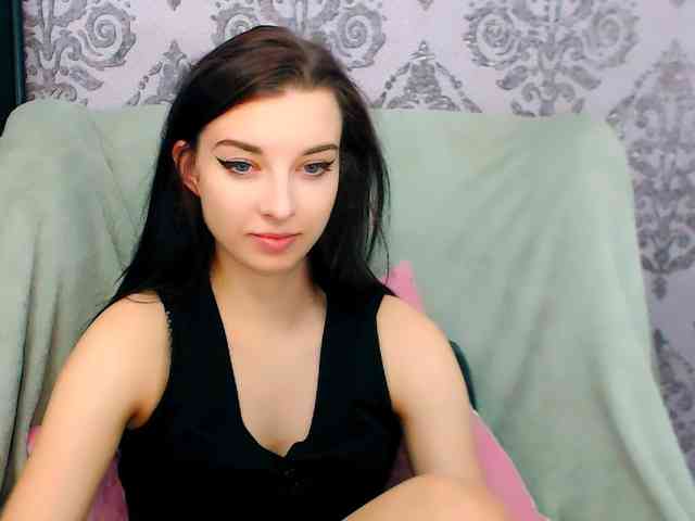 VirginLuna webcam