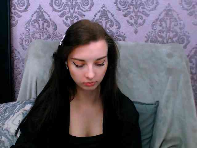 VirginLuna webcam