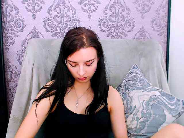 VirginLuna webcam