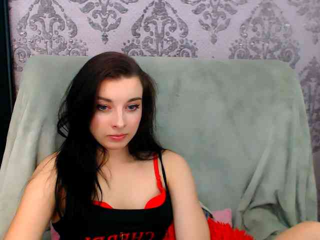 VirginLuna webcam