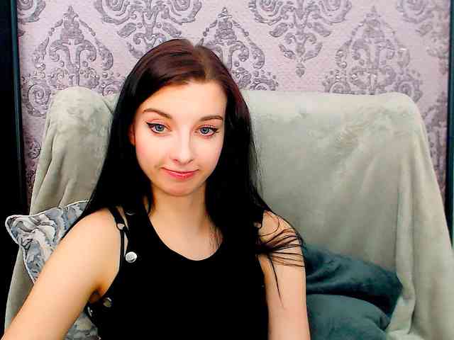 VirginLuna webcam