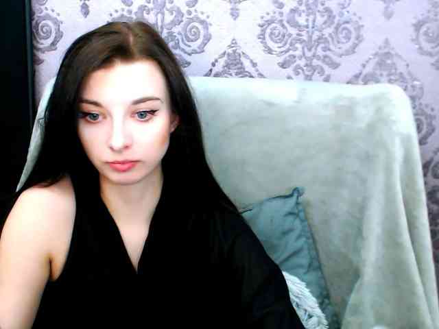 VirginLuna webcam