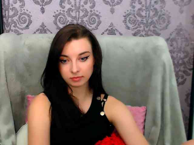 VirginLuna webcam