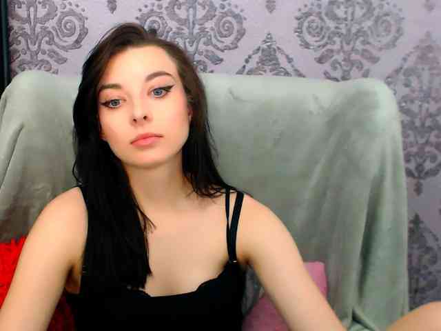 VirginLuna webcam