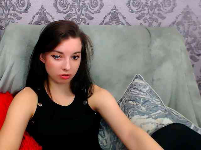 VirginLuna webcam
