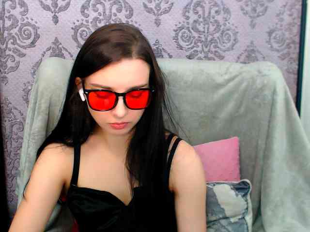 VirginLuna Live Webcam on BongaCams