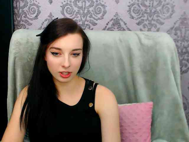 VirginLuna webcam