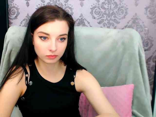 VirginLuna webcam