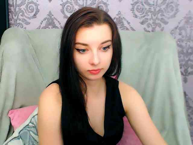 VirginLuna webcam