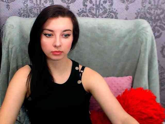 VirginLuna webcam