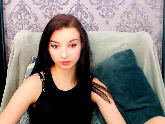 VirginLuna webcam