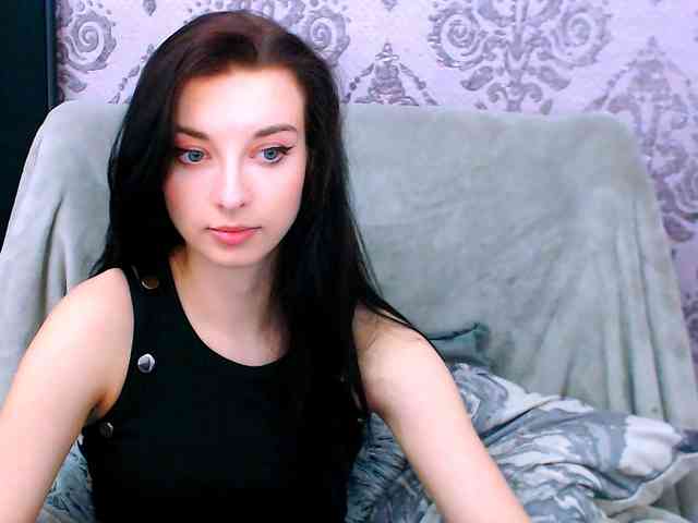 VirginLuna webcam