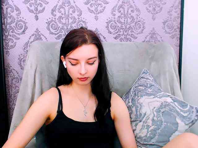 VirginLuna webcam