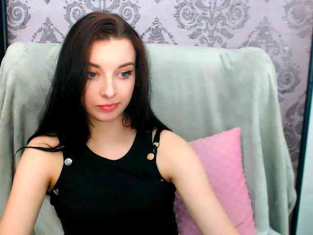 VirginLuna webcam