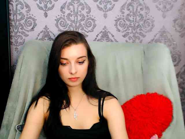 VirginLuna webcam