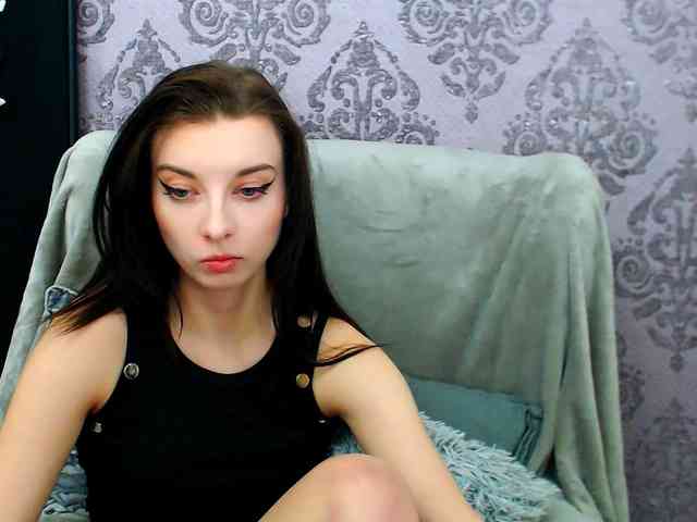 VirginLuna webcam