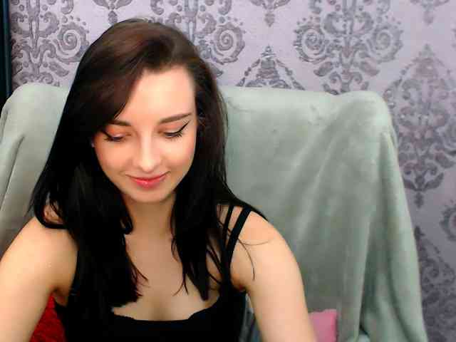VirginLuna webcam