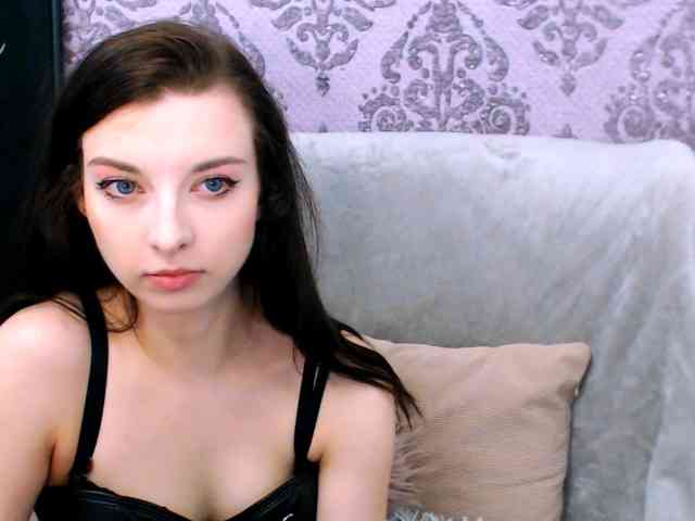 VirginLuna webcam