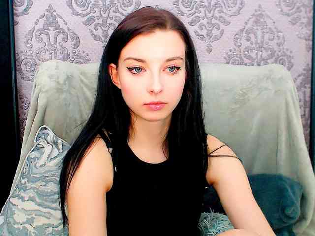 VirginLuna webcam