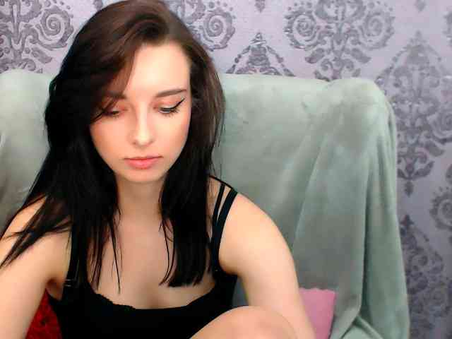 VirginLuna webcam