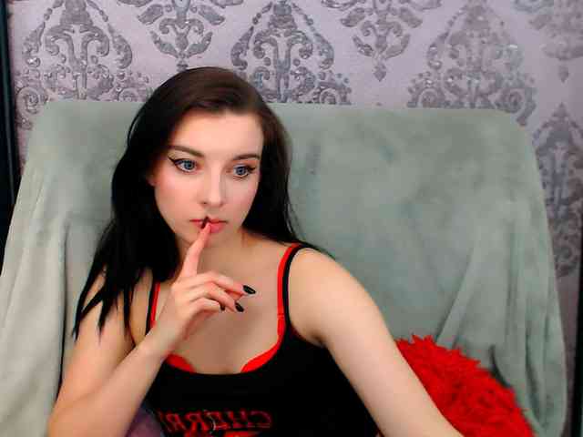 Model: VirginLuna