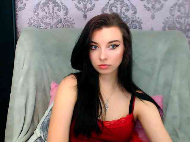 VirginLuna webcam