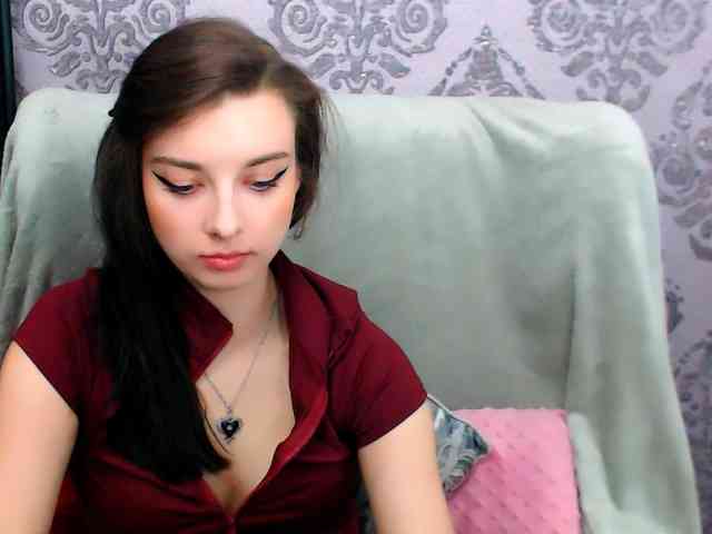VirginLuna webcam
