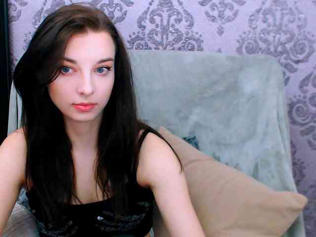 VirginLuna webcam