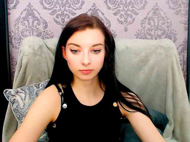 VirginLuna webcam
