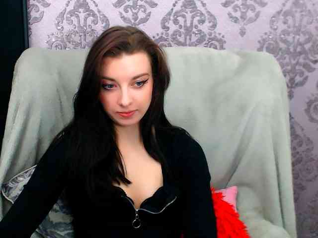 VirginLuna webcam