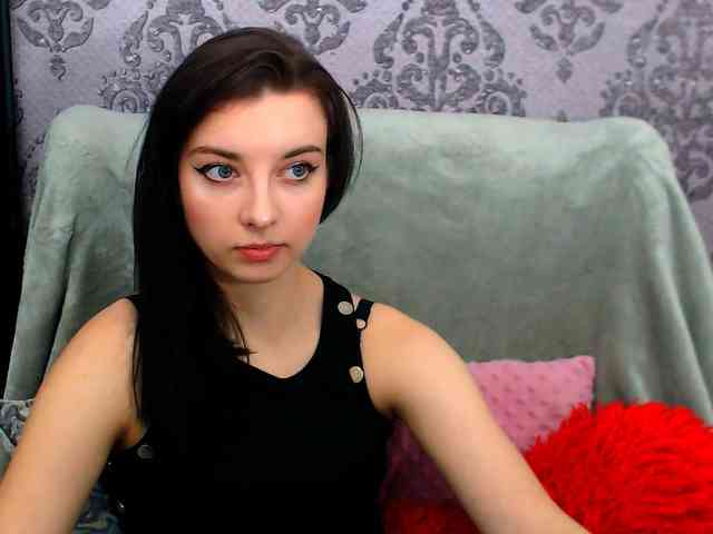 VirginLuna webcam