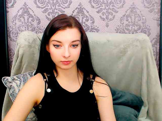 VirginLuna webcam