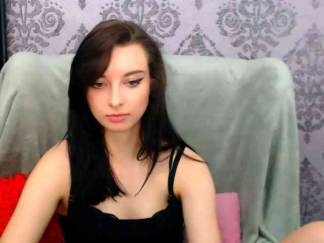 VirginLuna webcam