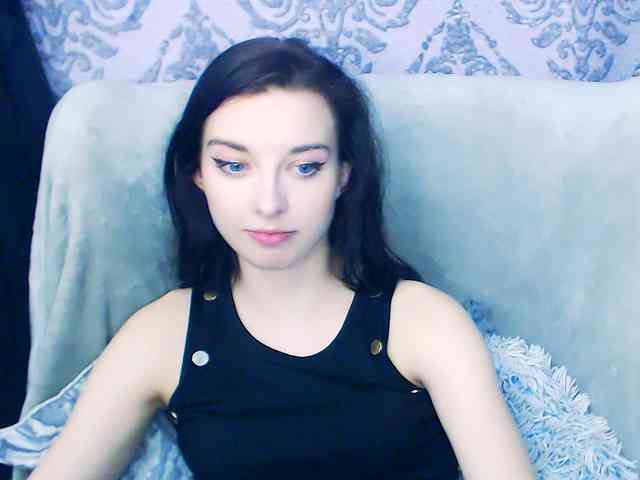 VirginLuna webcam