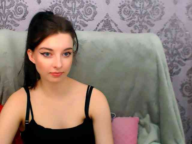 VirginLuna webcam