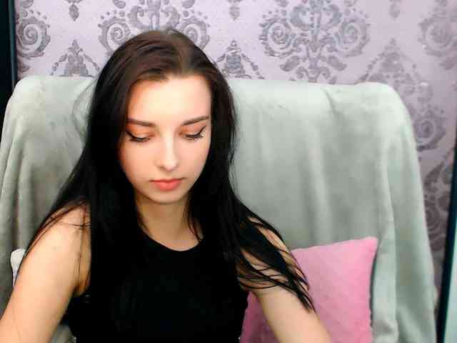 VirginLuna webcam