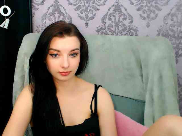 VirginLuna webcam