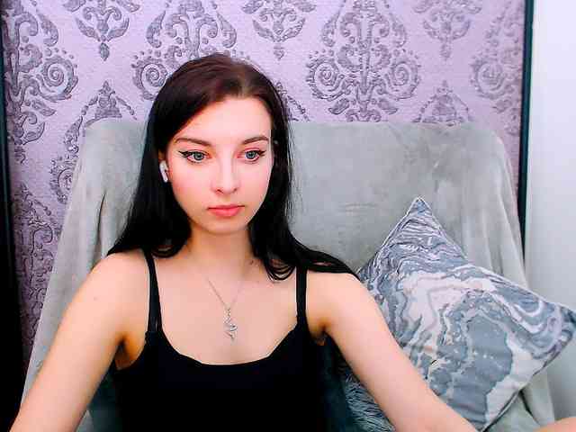 VirginLuna webcam
