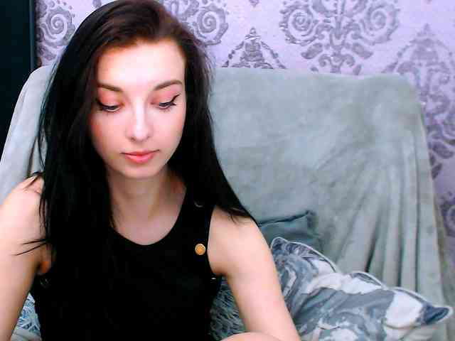 VirginLuna webcam