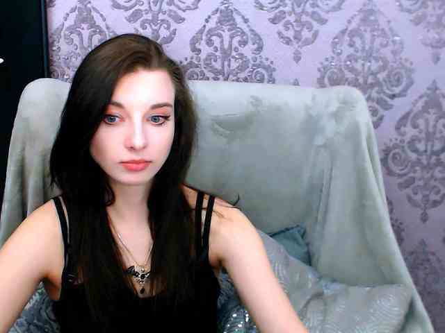 VirginLuna webcam