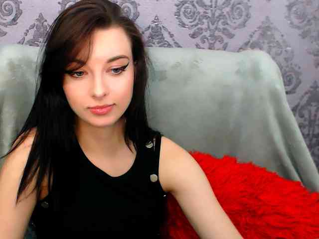 VirginLuna webcam