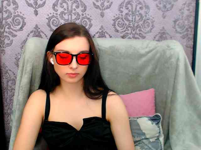 VirginLuna webcam